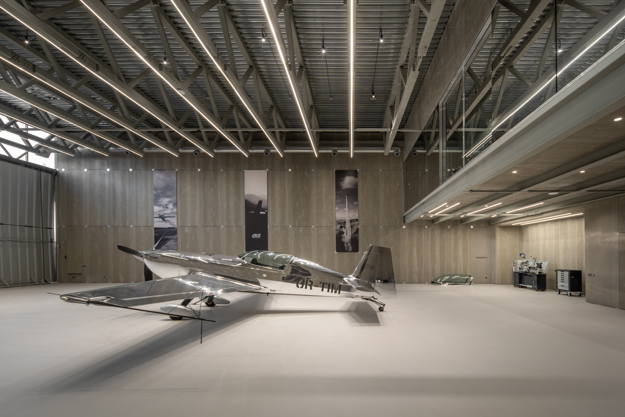 The AEROTIM Hangar - Gessato