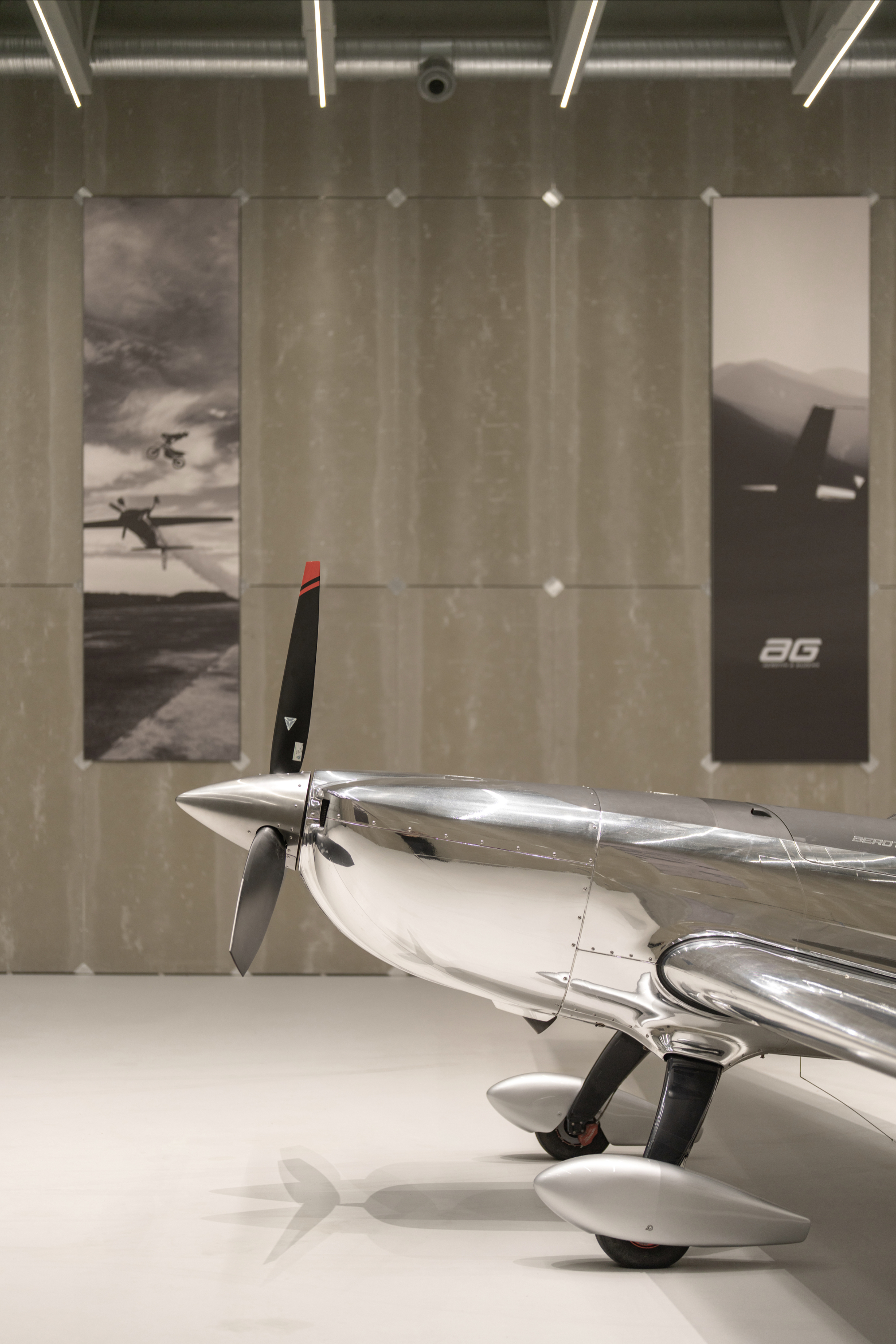 The AEROTIM Hangar - Gessato