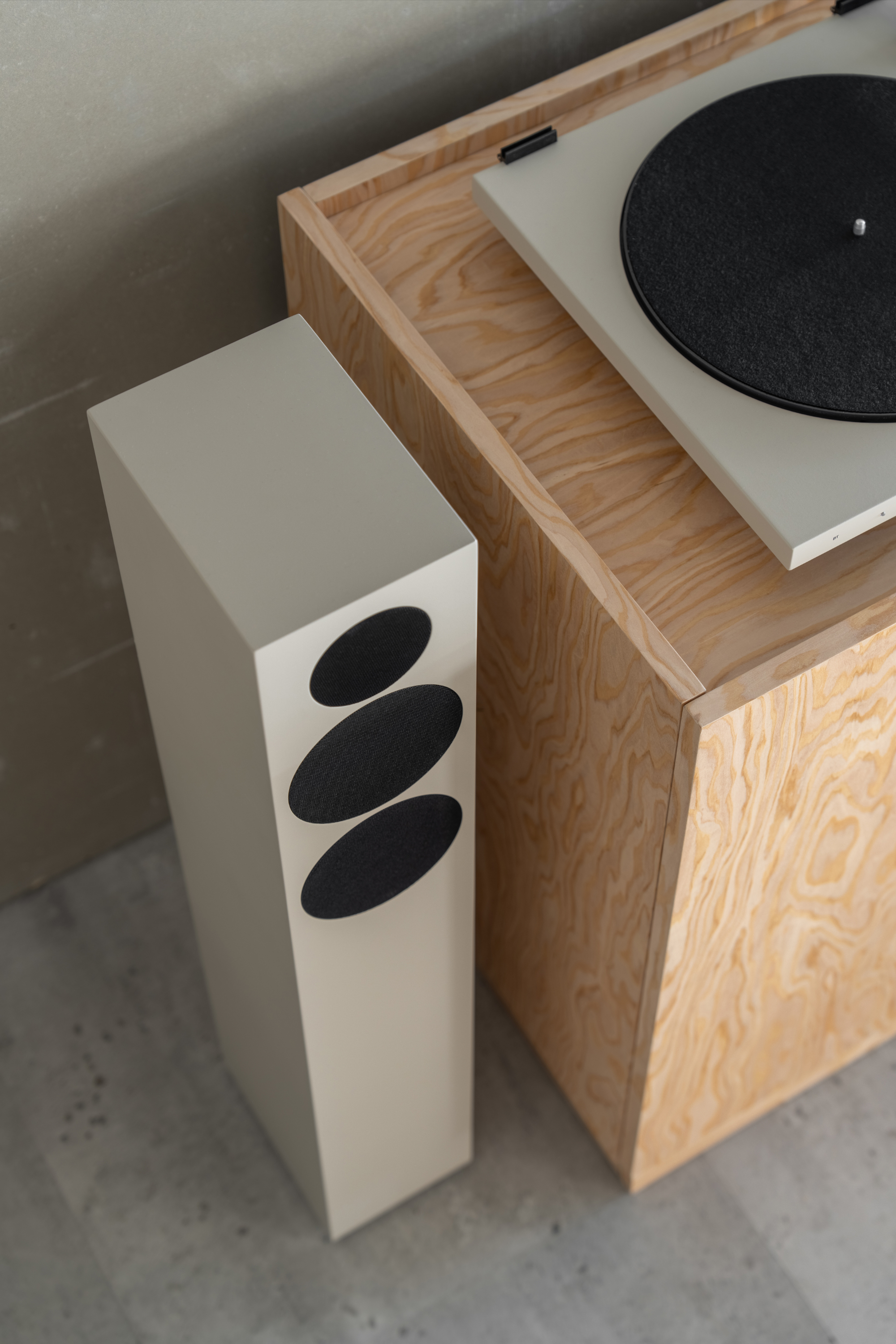 The AEROTIM Hangar - Gessato