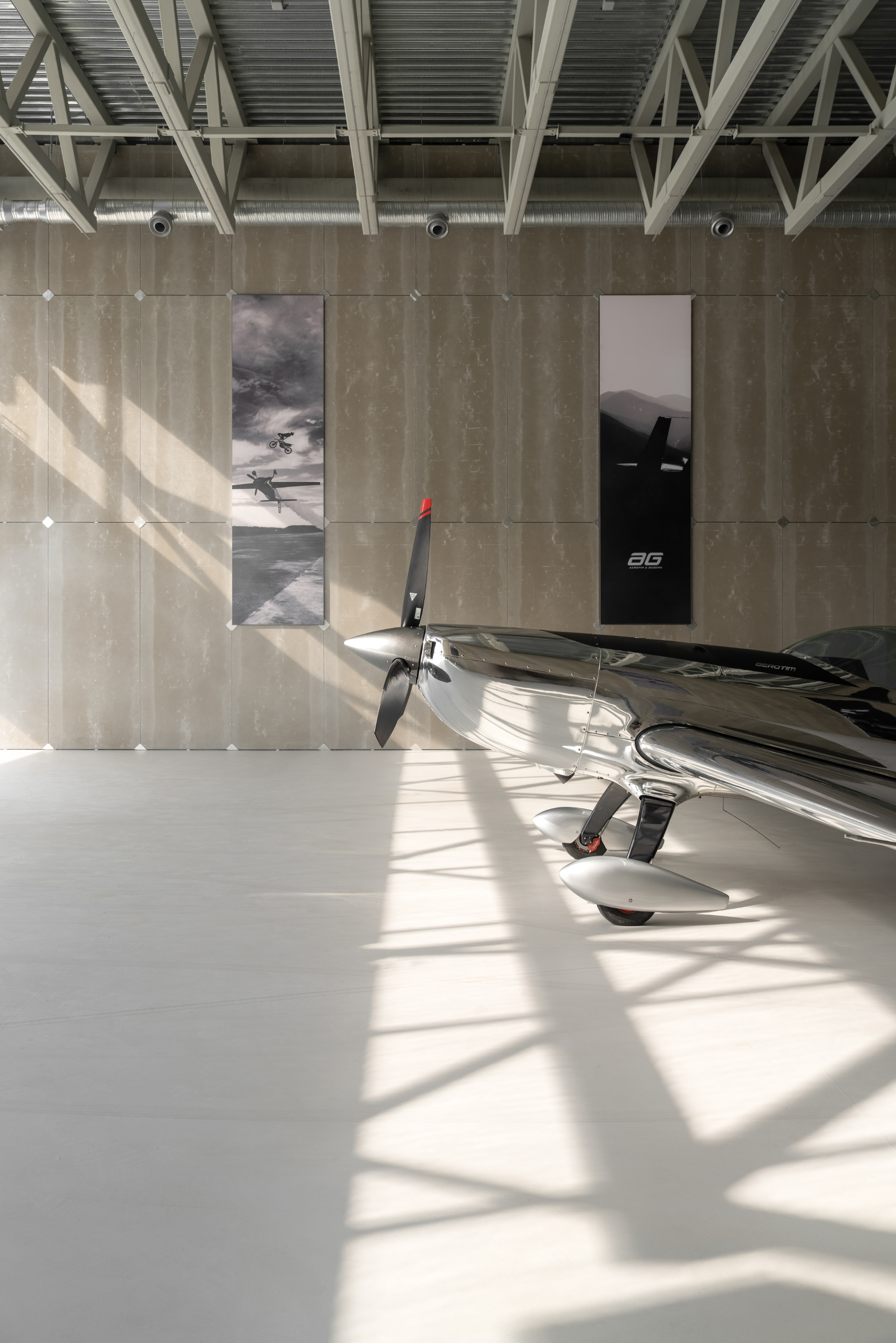 The AEROTIM Hangar - Gessato