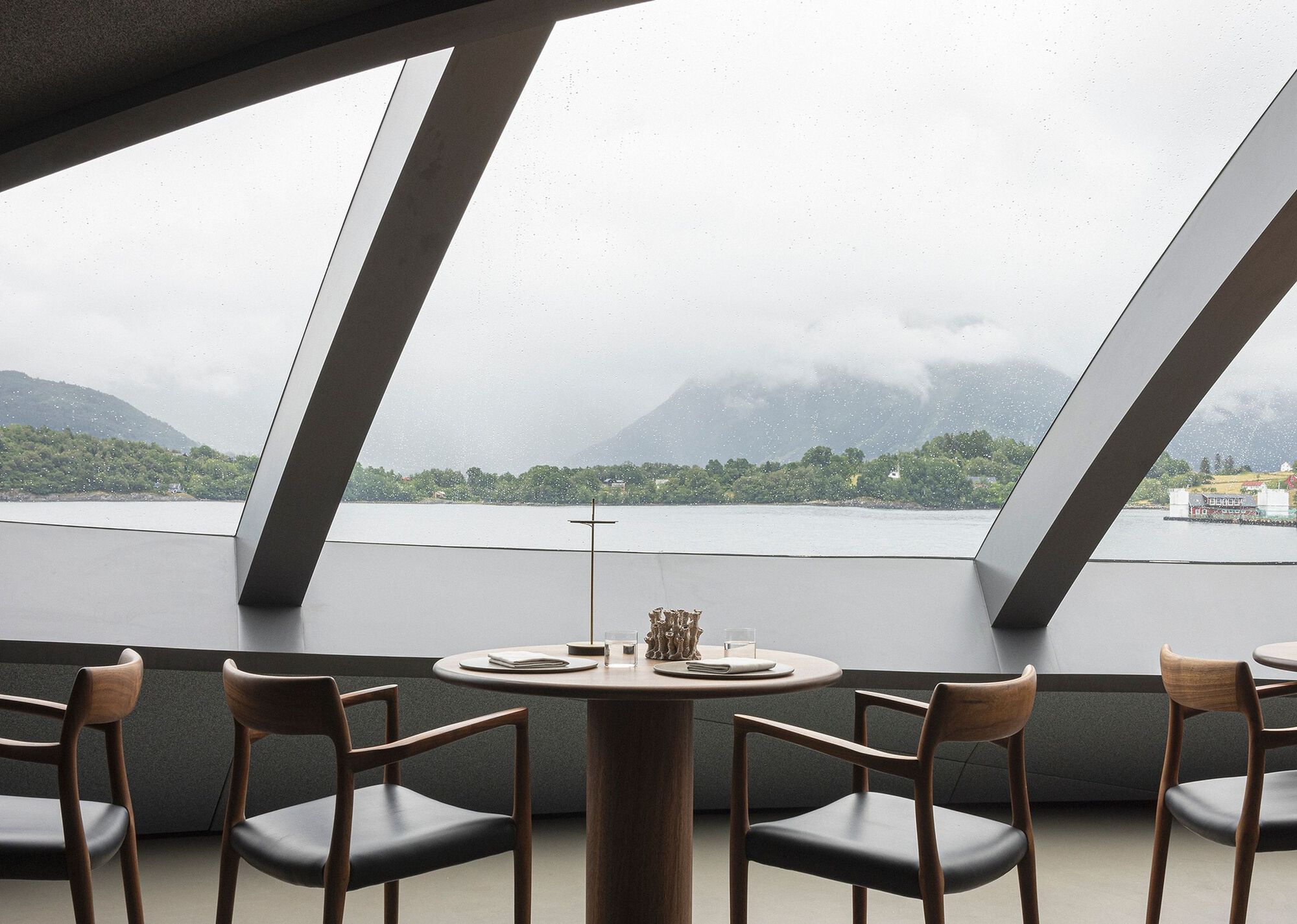 Iris Restaurant - Gessato