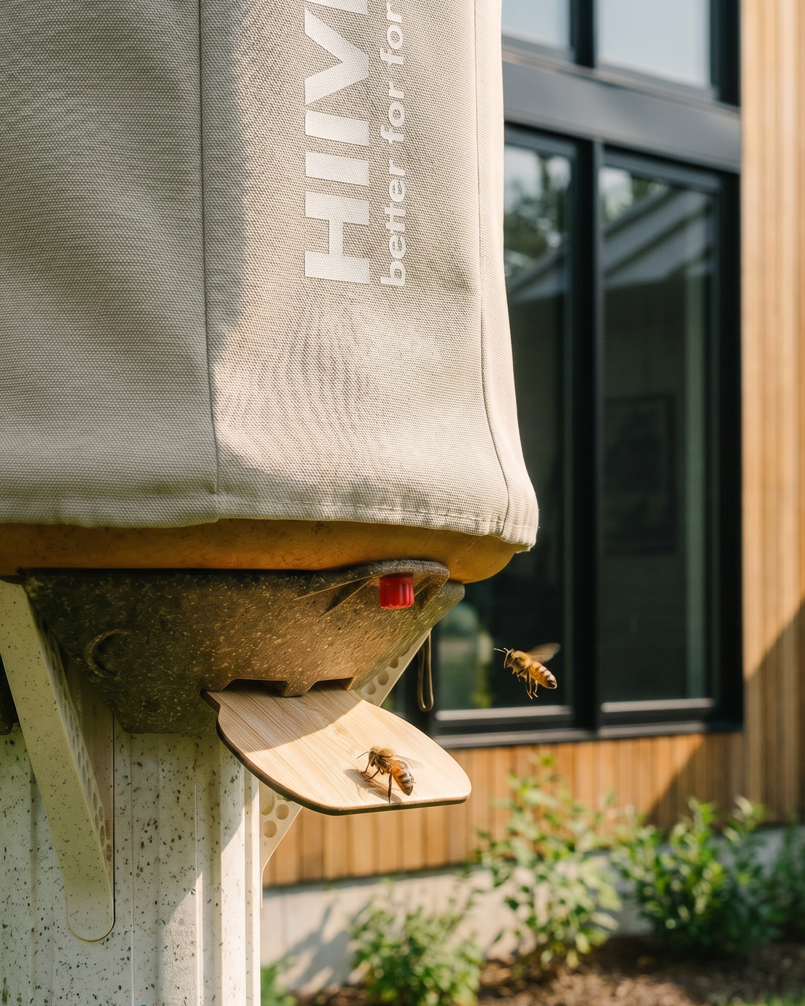 HIIVE, A Sustainable Home for Bees - Gessato