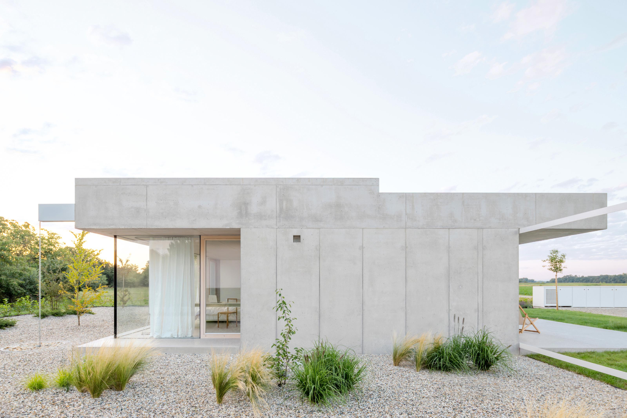 House on the Edge of the Plain - Gessato