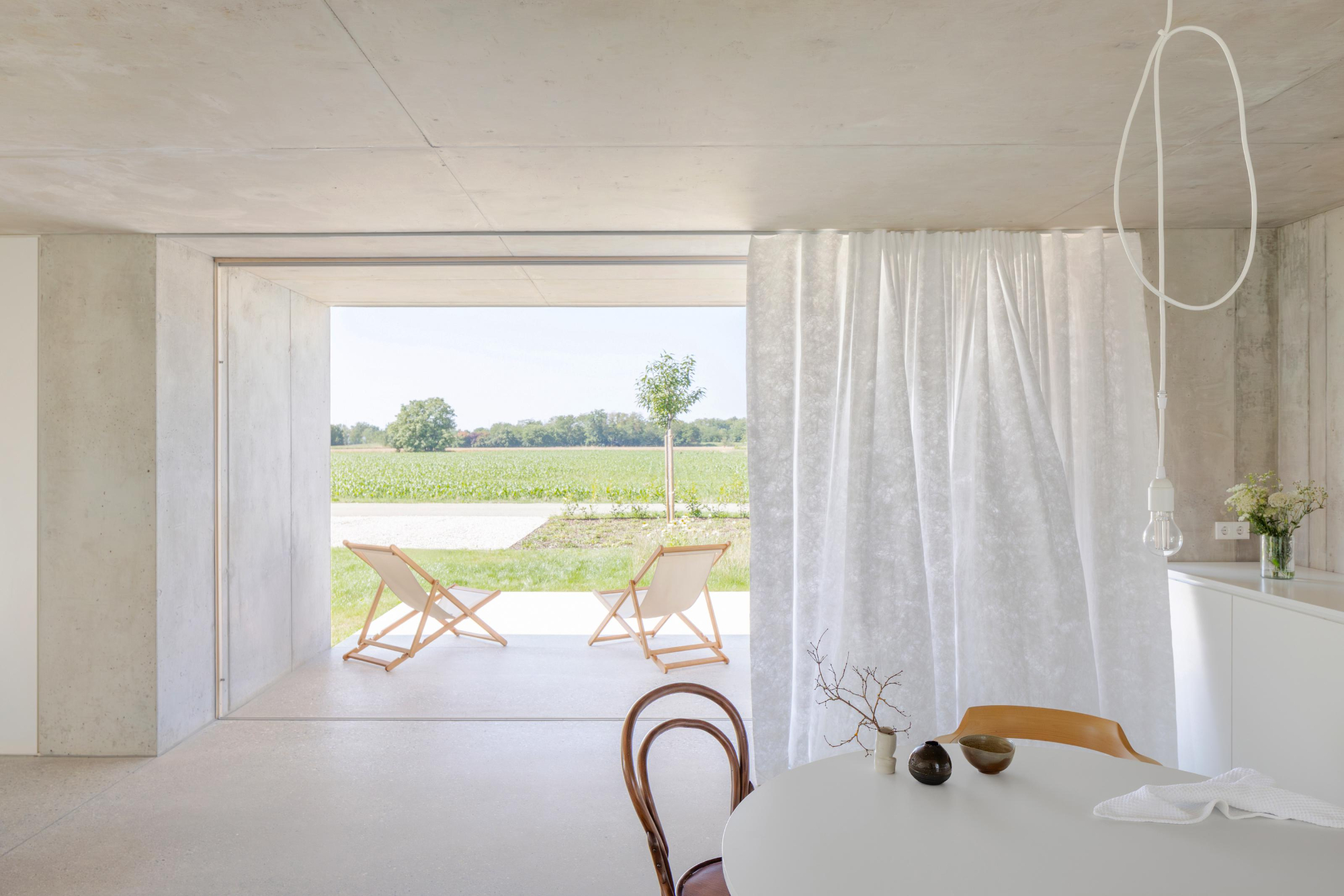 House on the Edge of the Plain - Gessato