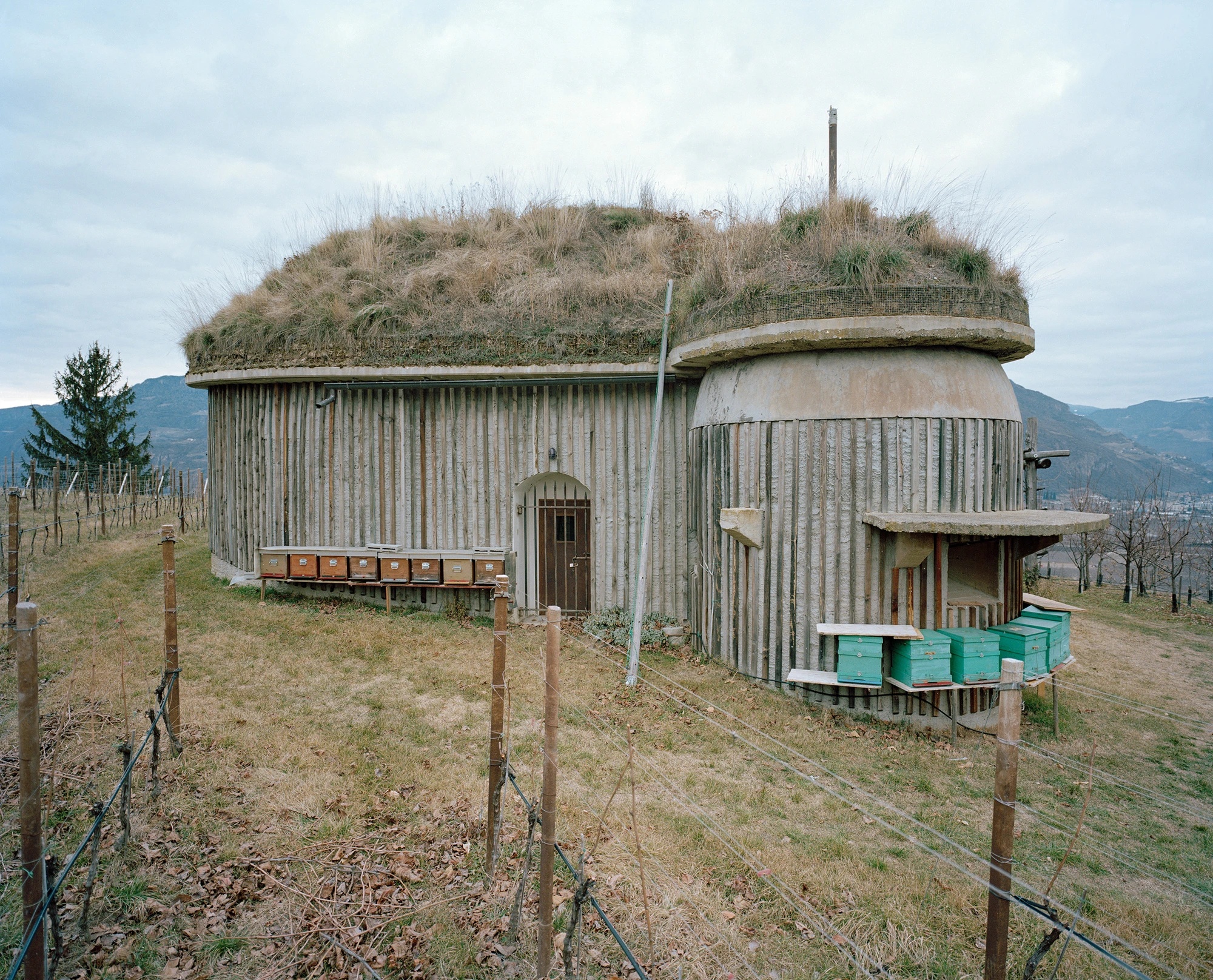 Bunker by Vincenzo Pagliuca - Gessato Bunker by Vincenzo Pagliuca - Gessato