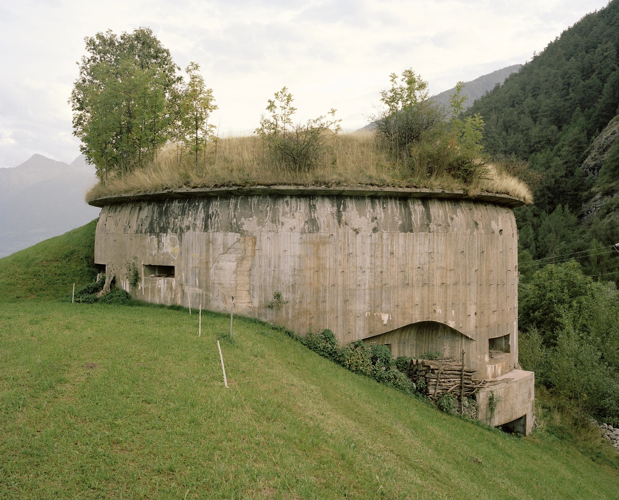 Bunker by Vincenzo Pagliuca - Gessato
