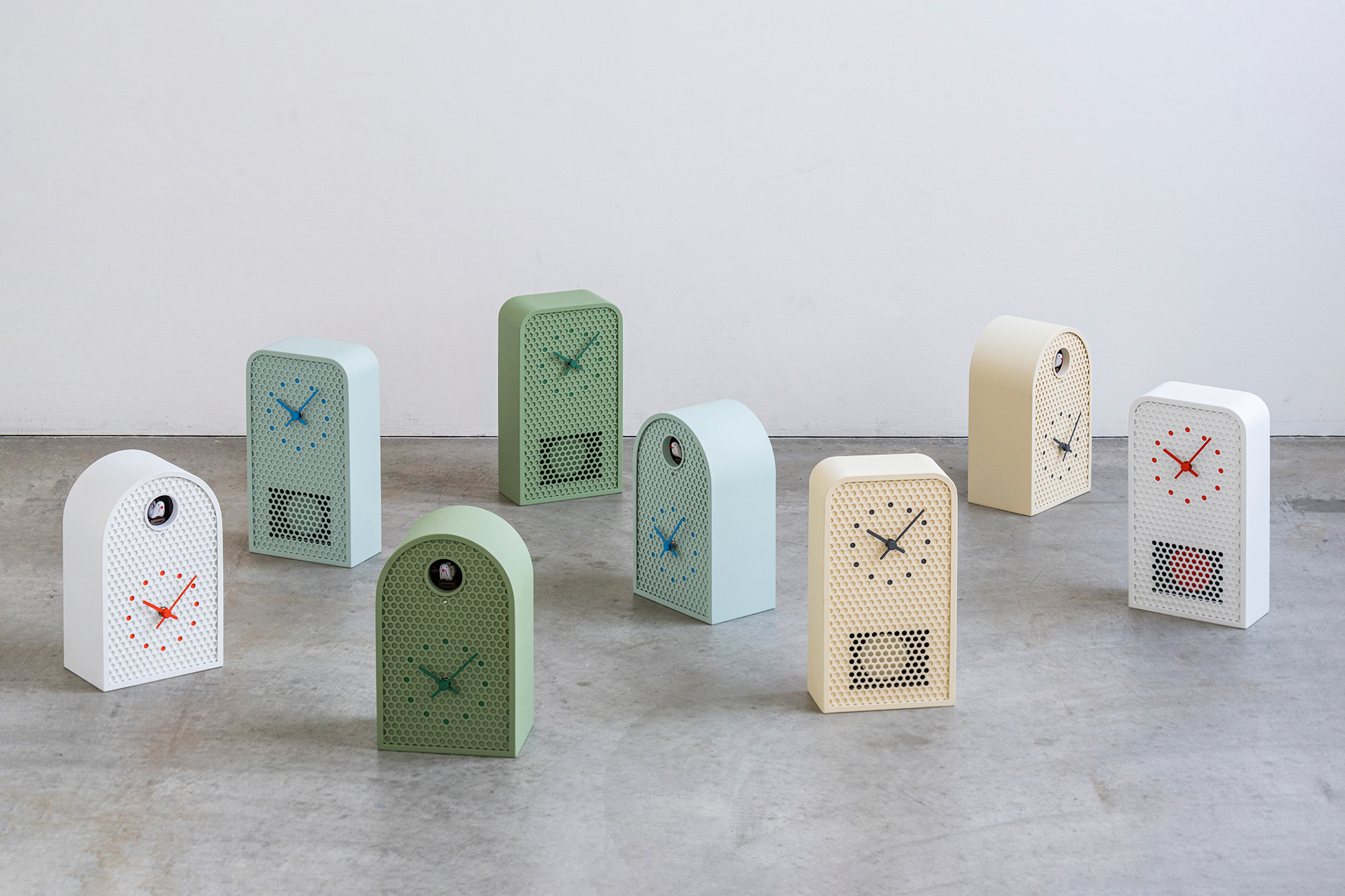 Lemnos MOOV Pendulum Clock - Gessato Lemnos MOOV Pendulum Clock - Gessato