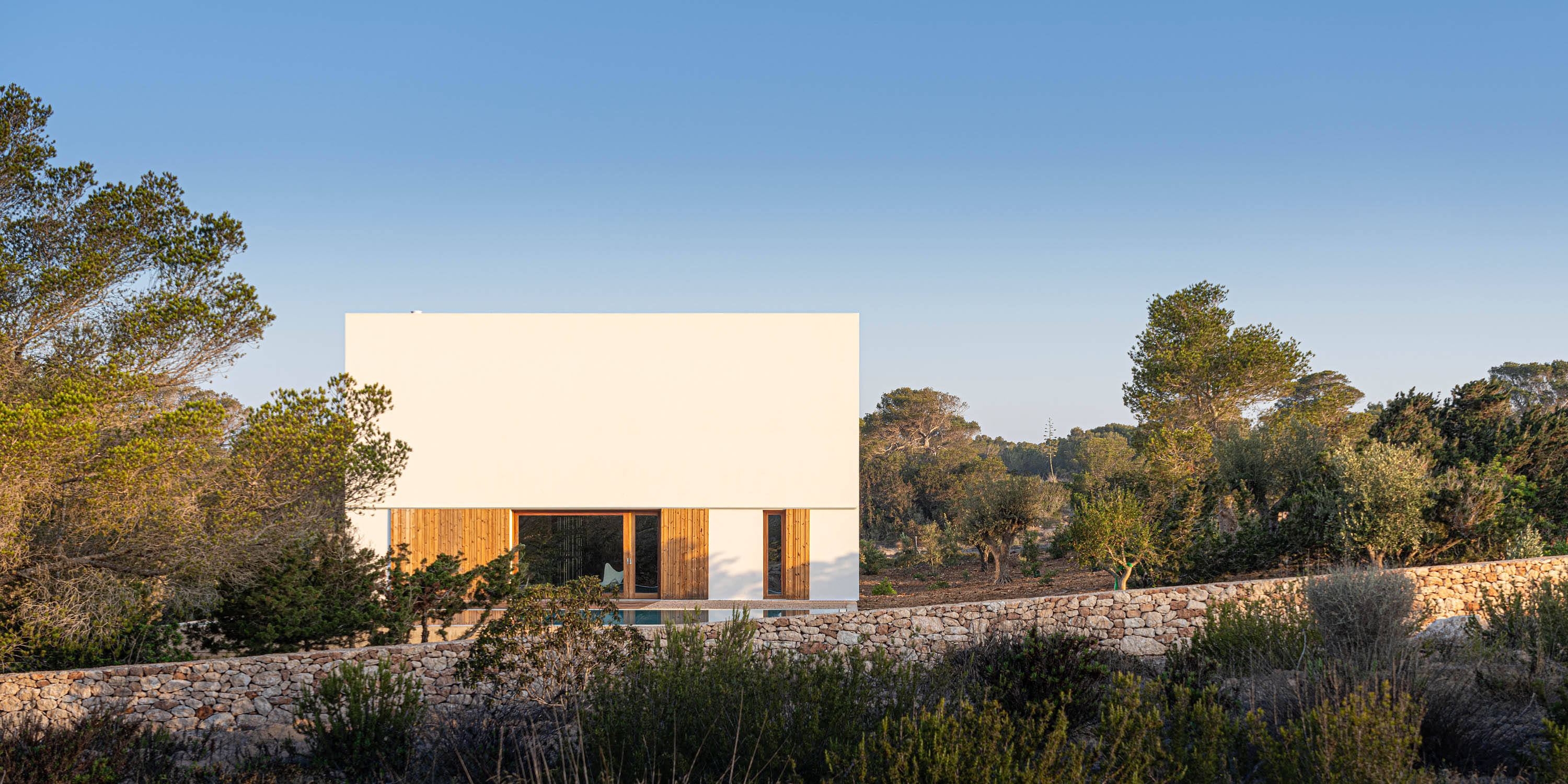 Ses Clotades by Marià Castelló - Gessato