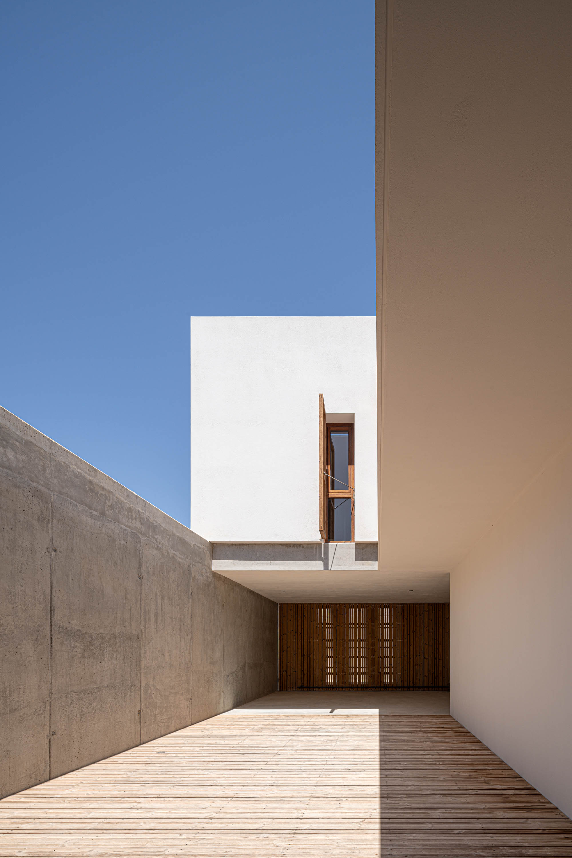 Ses Clotades by Marià Castelló - Gessato