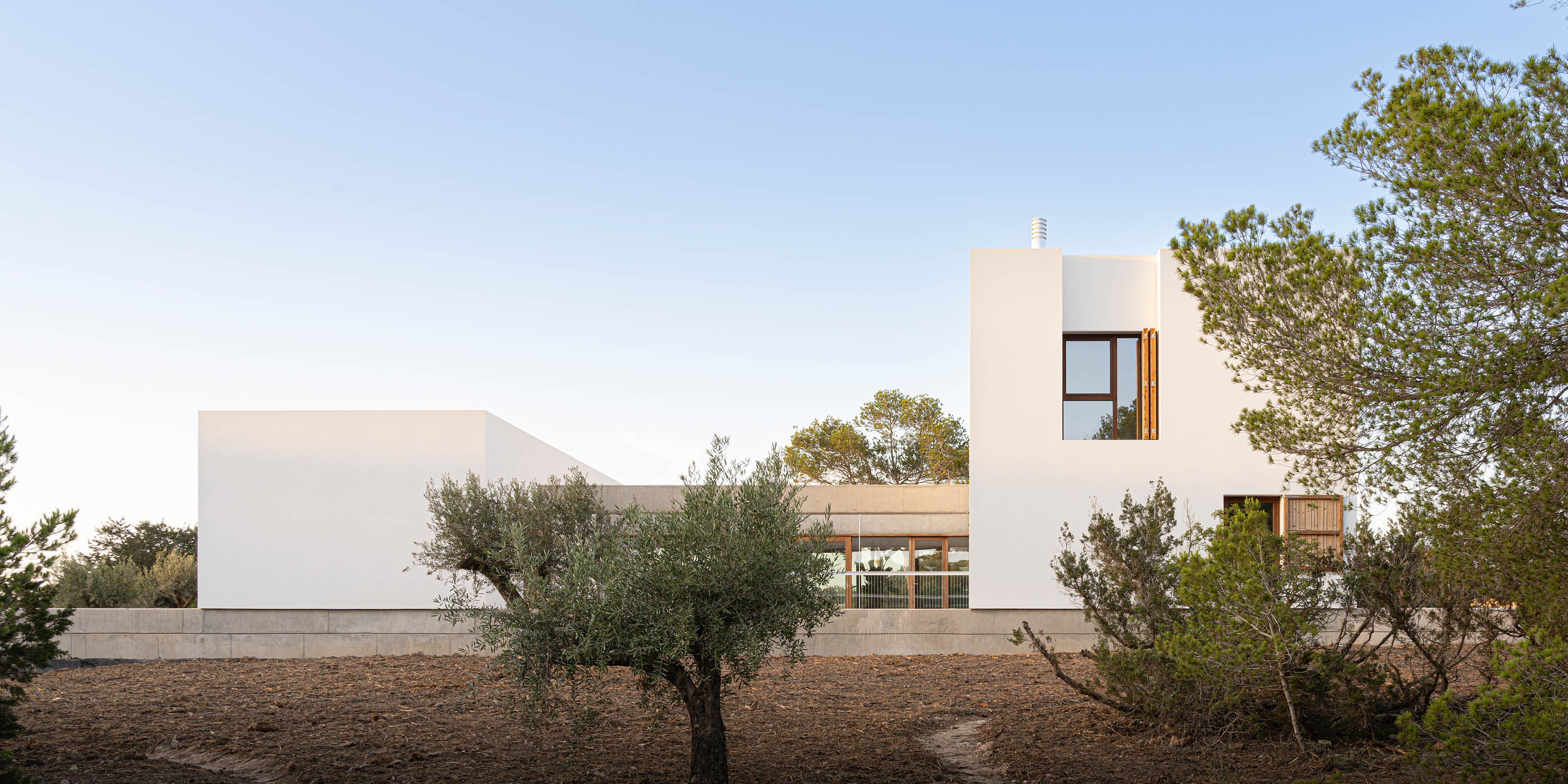 Ses Clotades by Marià Castelló - Gessato