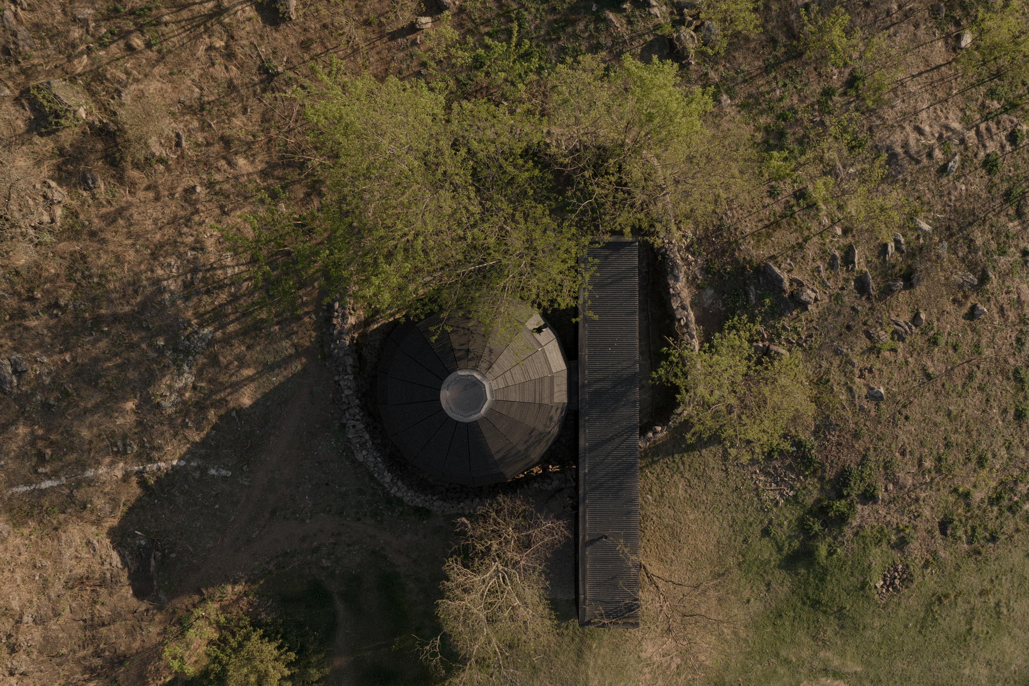 A Black Timber Pavilion in the Argentine Sierras - Gessato