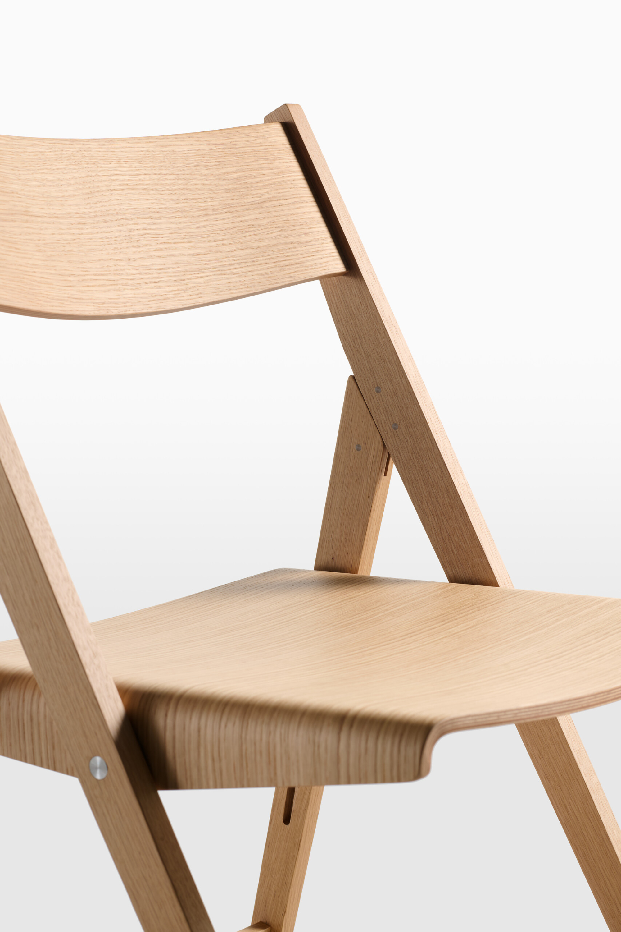 The Theo Folding Chair - Gessato