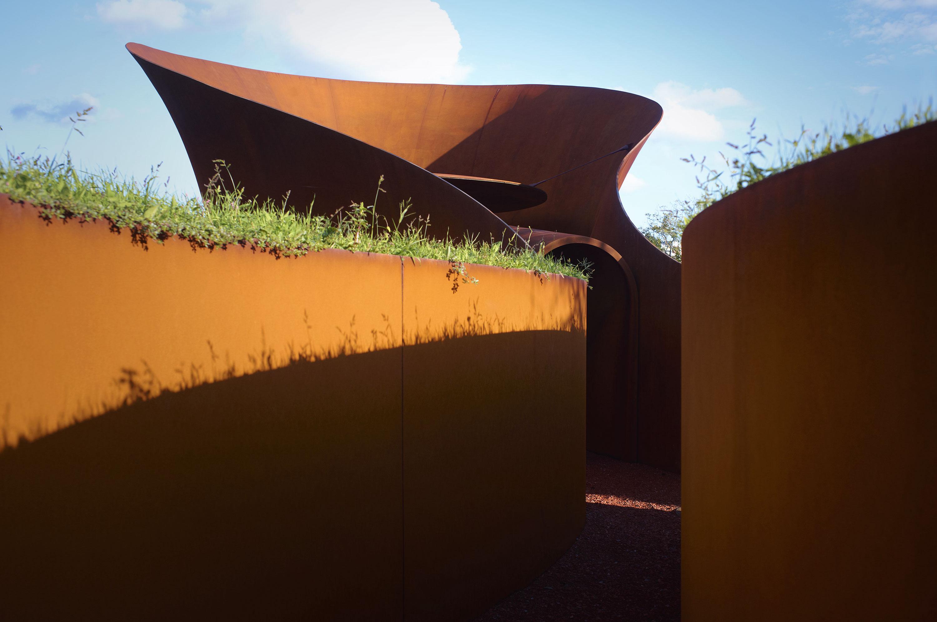 The Doshi Retreat - Gessato