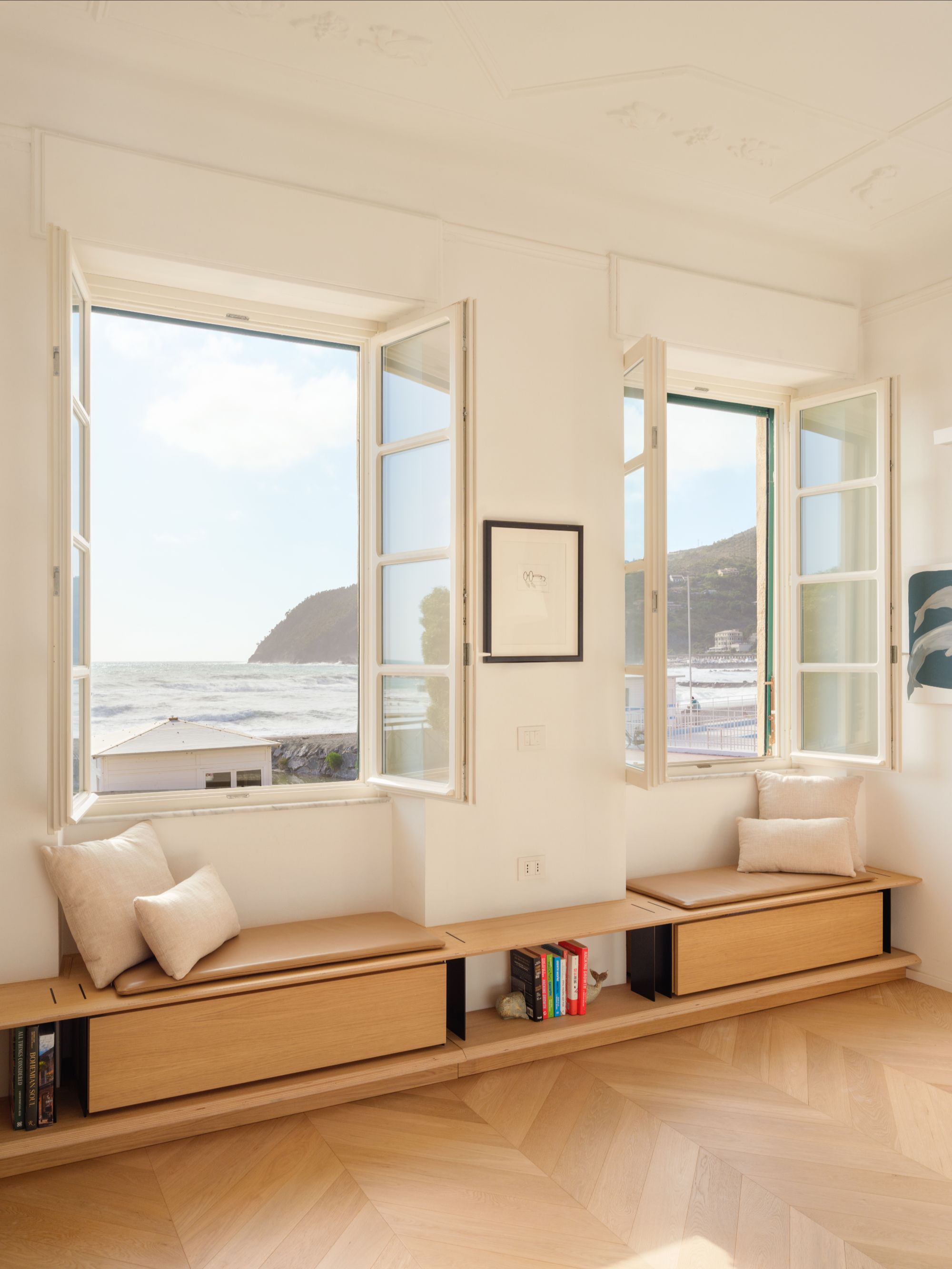 Surf House in Levanto, Italy - Gessato