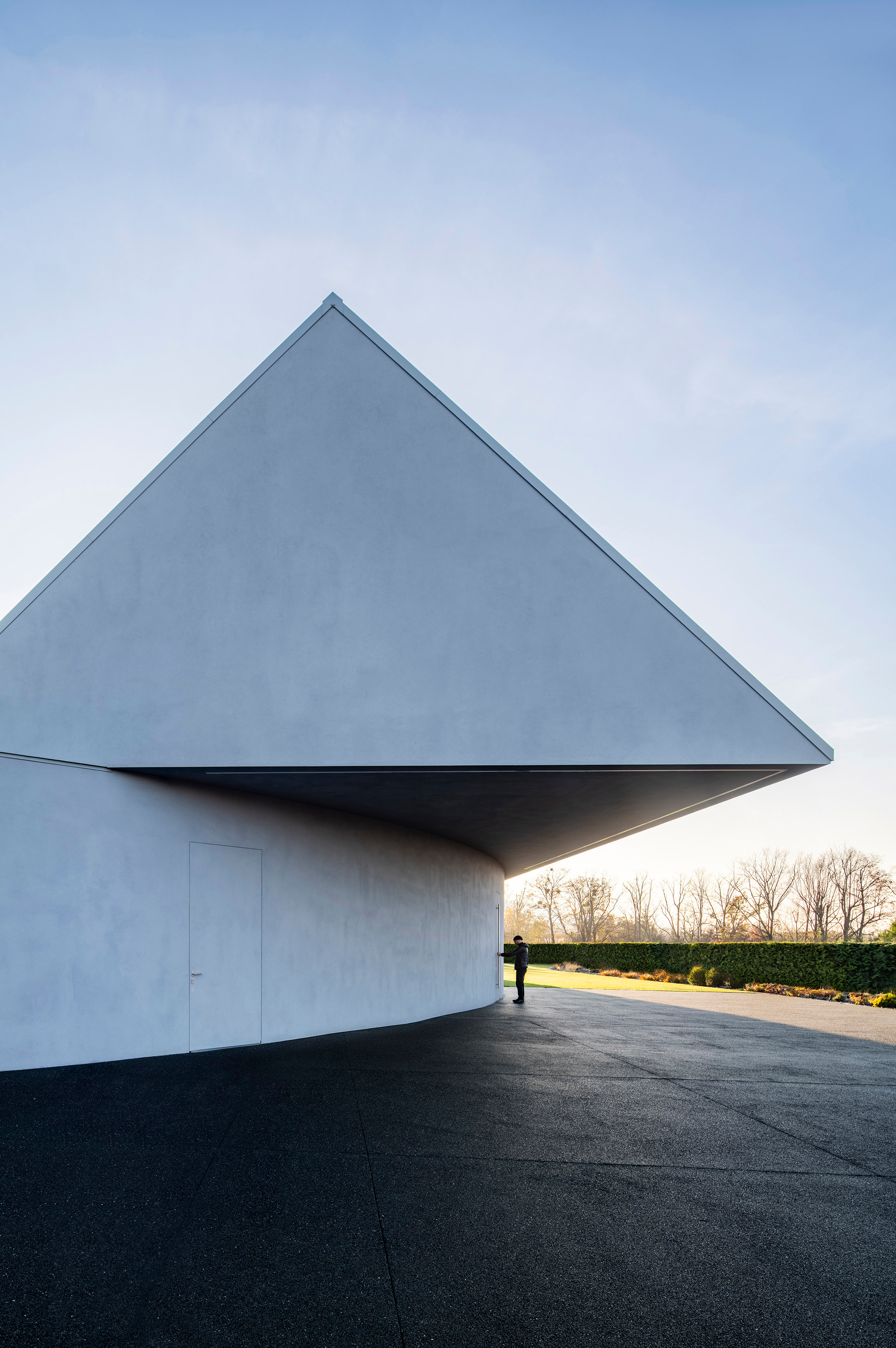 Yaw House - Gessato Yaw House - Gessato