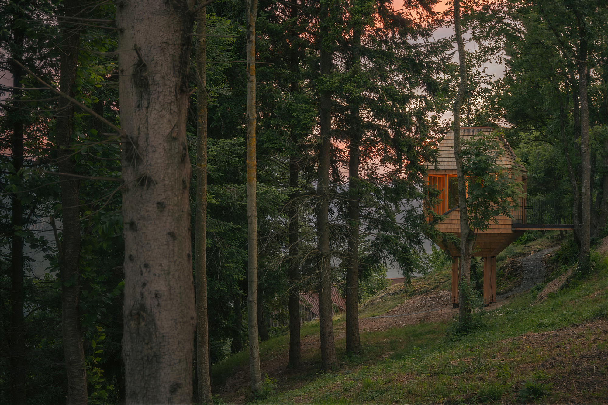 TreeBOX at Selucente: A Treehouse Cabin in Piedmont, Italy - Gessato TreeBOX at Selucente: A Treehouse Cabin in Piedmont, Italy - Gessato