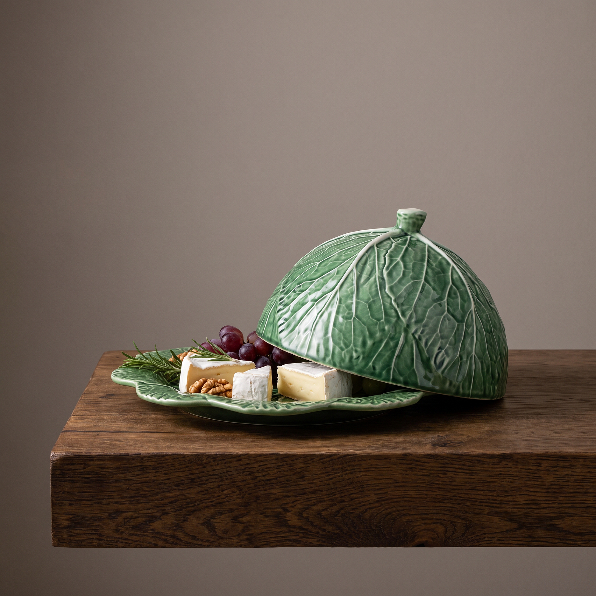 Why Rafael Bordalo Pinheiro Put a Cabbage on the Bourgeois Table - Gessato Why Rafael Bordalo Pinheiro Put a Cabbage on the Bourgeois Table - Gessato