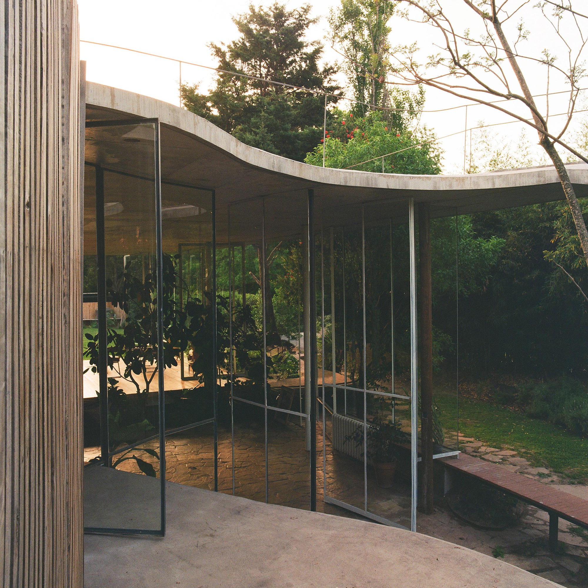 Borja House by Estudio Fernandez Renati - Gessato Borja House by Estudio Fernandez Renati - Gessato