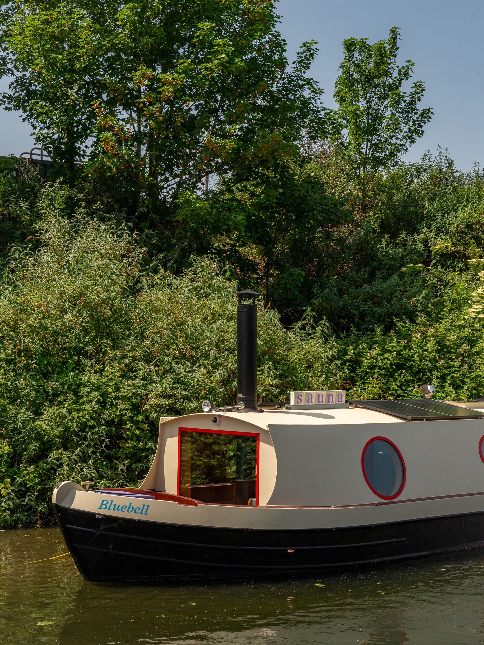 Soak, A Self-Sufficient Floating Bathhouse in London - Gessato Soak, A Self-Sufficient Floating Bathhouse in London - Gessato