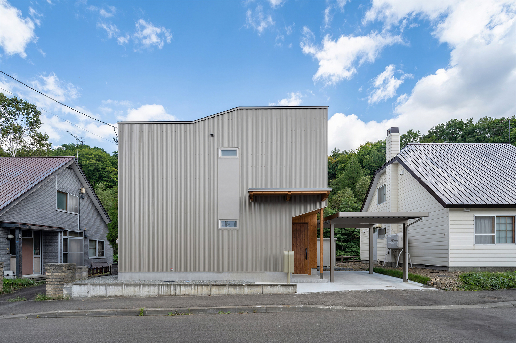 Morimado House by Yosuke Tomiya - Gessato