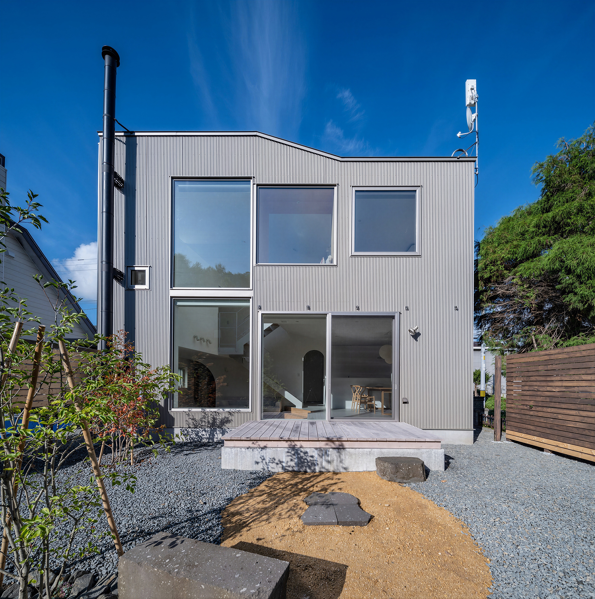 Morimado House by Yosuke Tomiya - Gessato