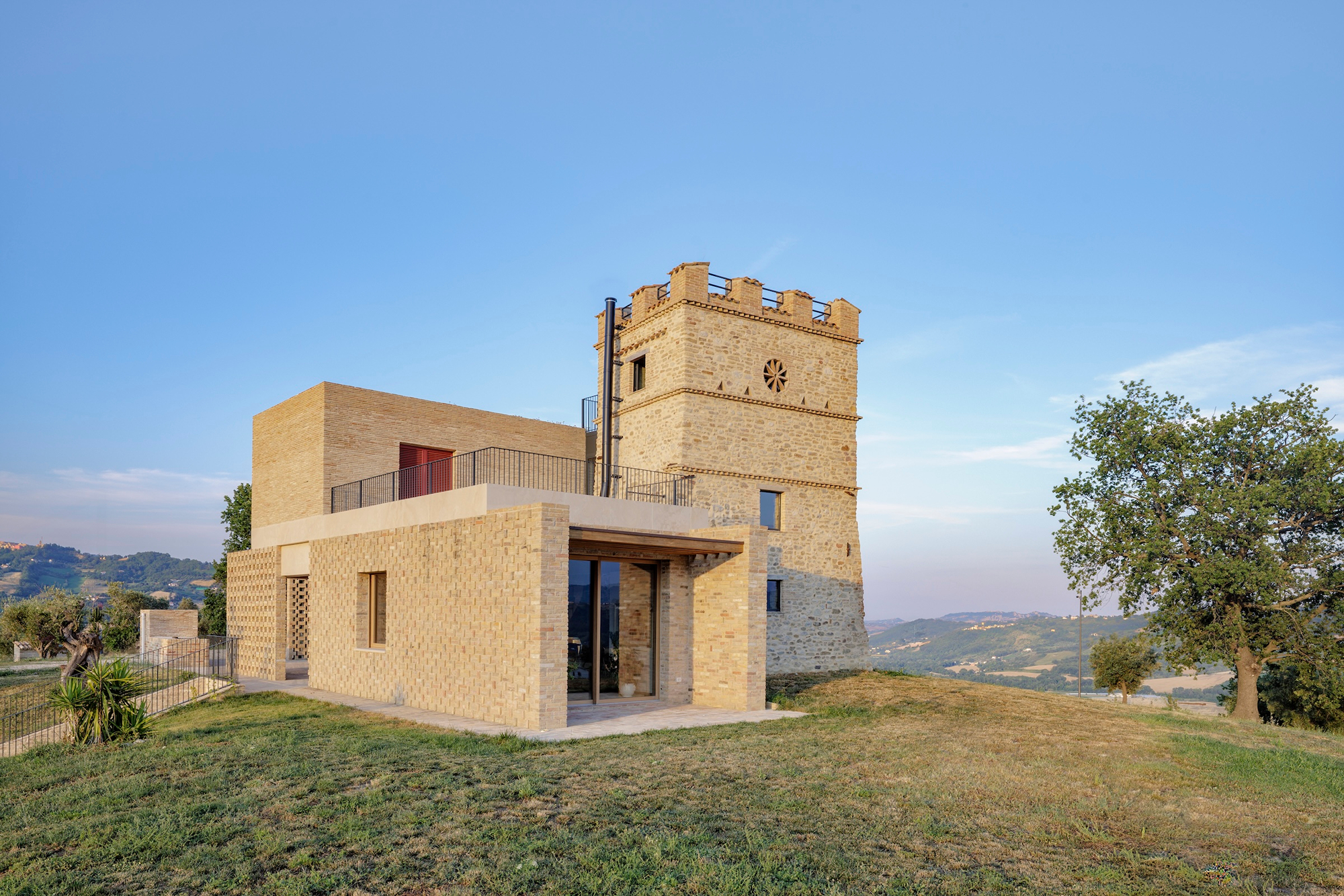Casa T - Gessato Casa T - Gessato