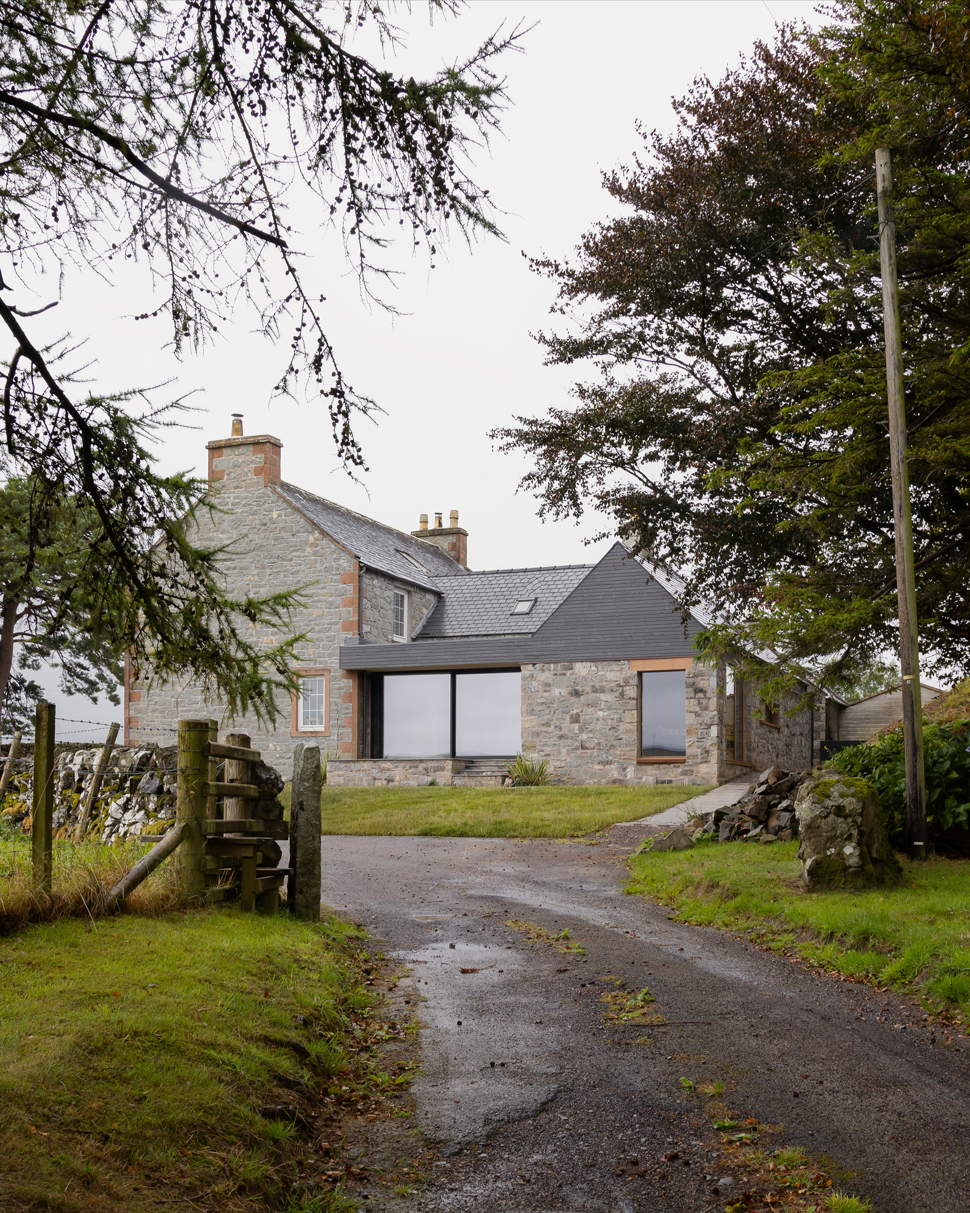 Whinstone Brae - Gessato Whinstone Brae - Gessato