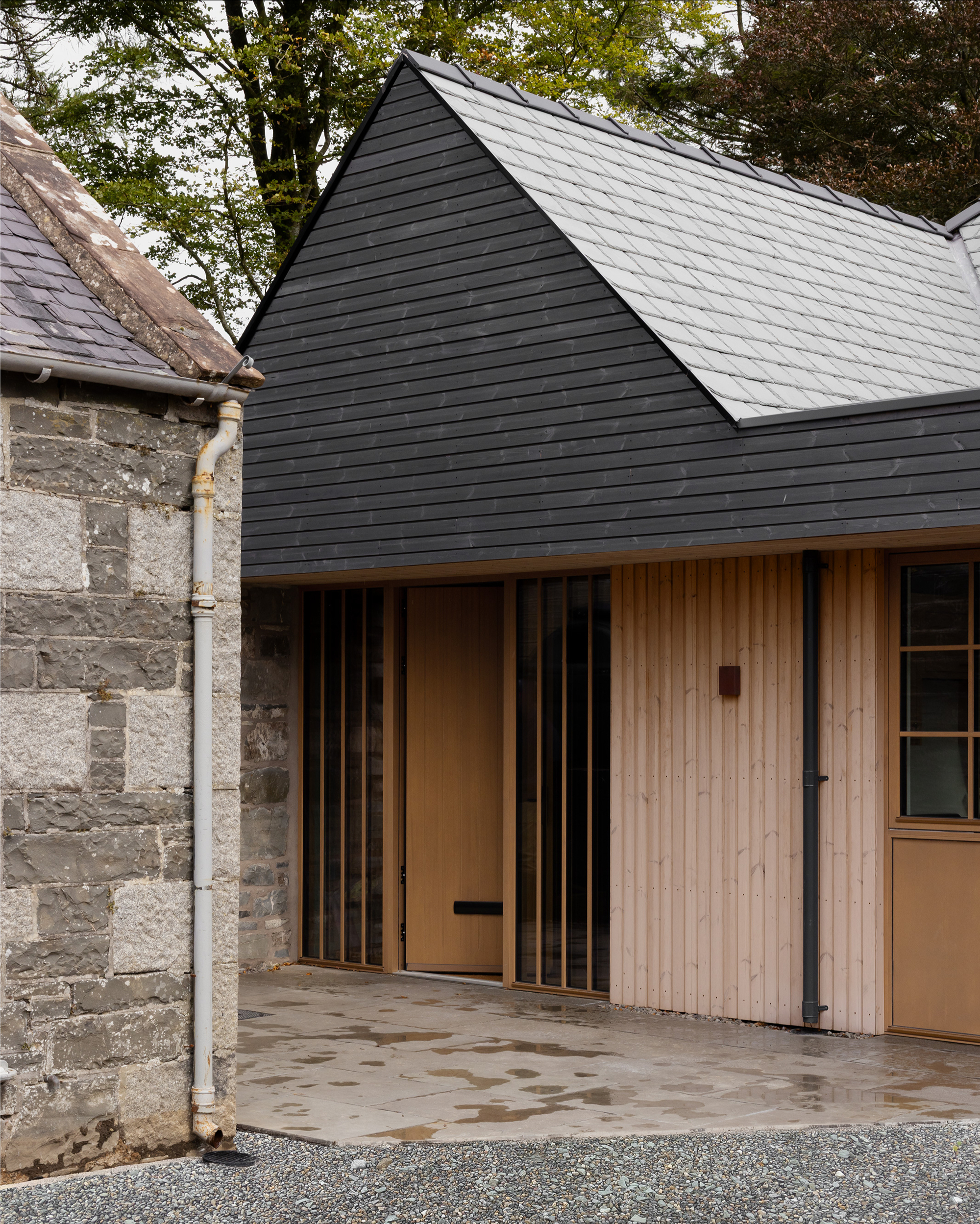 Whinstone Brae - Gessato Whinstone Brae - Gessato